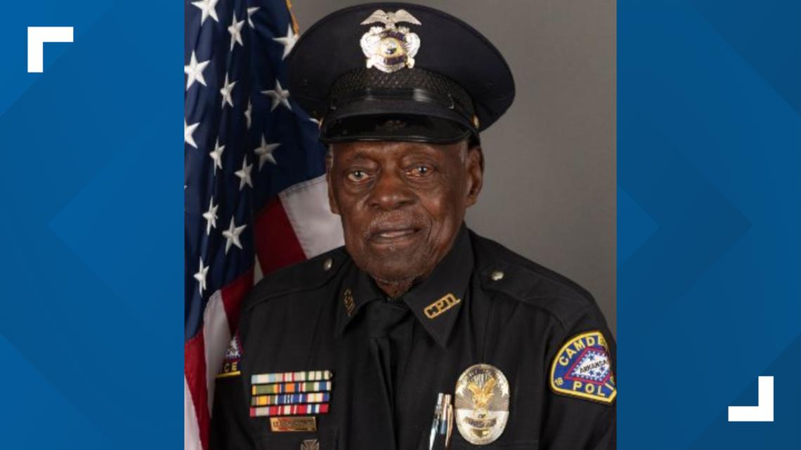 Beloved Arkansas police officer dies at 95 [Video]