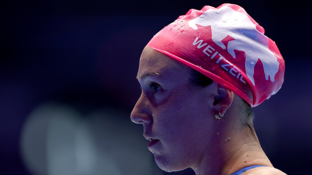Olympic swimmer Abbey Weitzeil of Santa Clarita keeps mind healthy  NBC Los Angeles [Video]