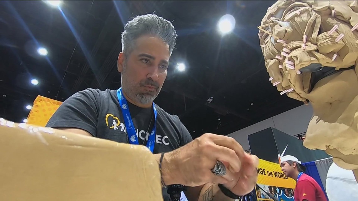 Forensic artist brings talent to Comic-Con to solve 1978 San Diego cold case [Video]