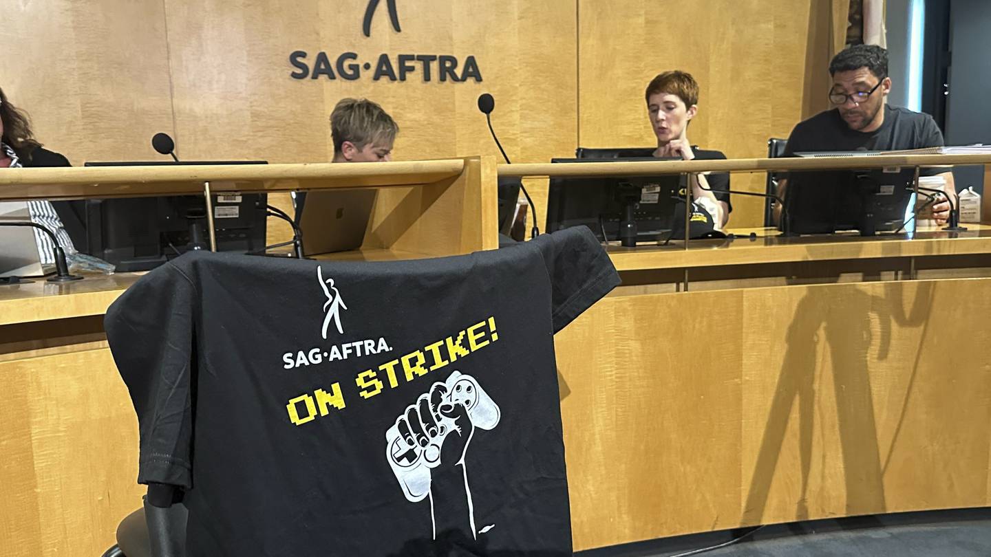 Video game voice actor members of SAG-AFTRA go on strike over lack of AI protections for union  WSB-TV Channel 2 [Video]